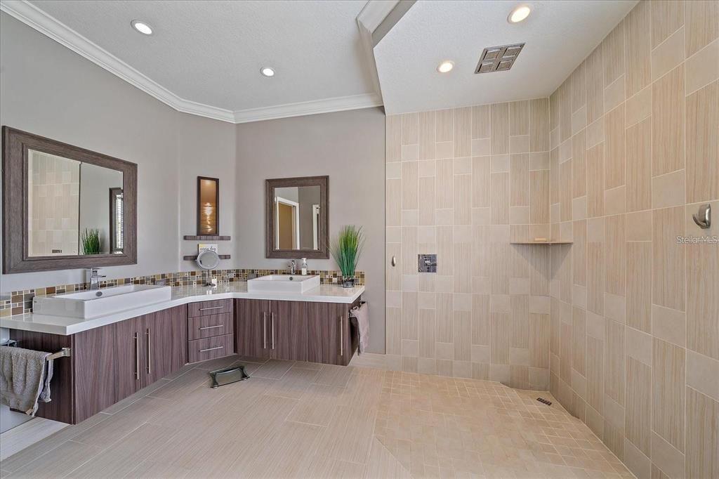 出租: $3,400 (3 贝兹, 2 浴室, 2015 平方英尺)