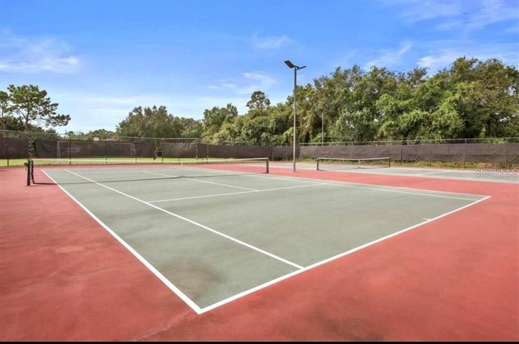 出租: $3,400 (3 贝兹, 2 浴室, 2015 平方英尺)