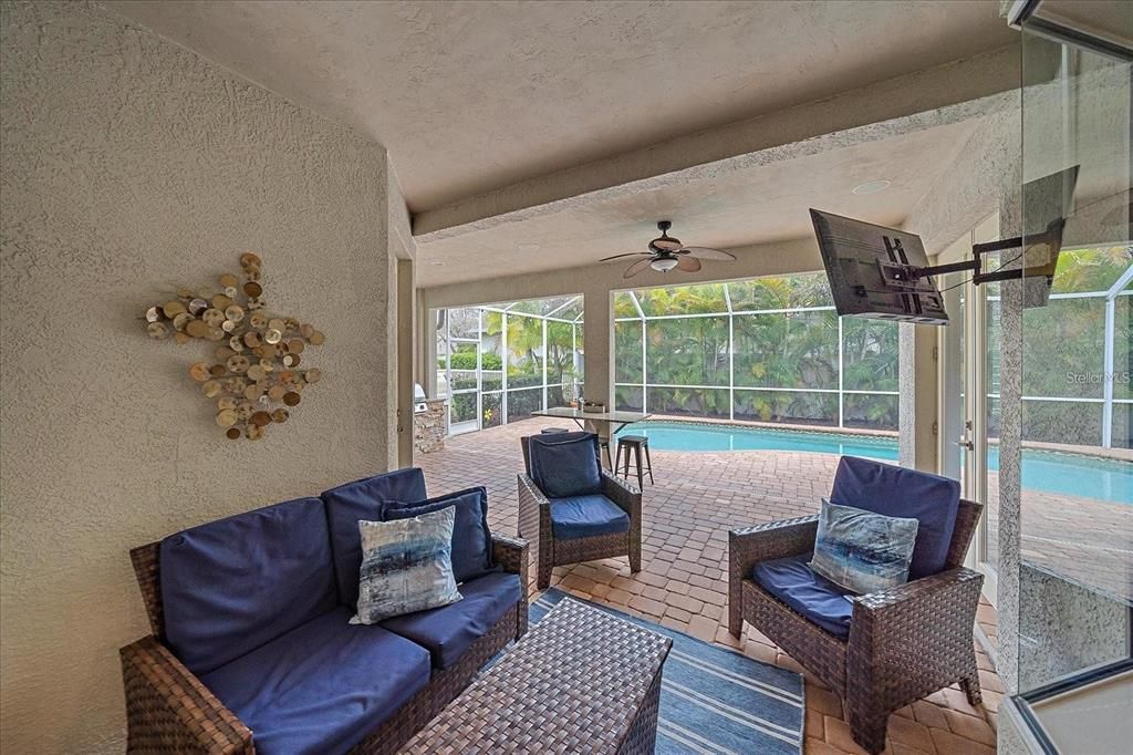 出租: $3,400 (3 贝兹, 2 浴室, 2015 平方英尺)