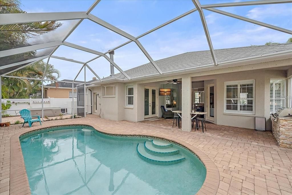 出租: $3,400 (3 贝兹, 2 浴室, 2015 平方英尺)