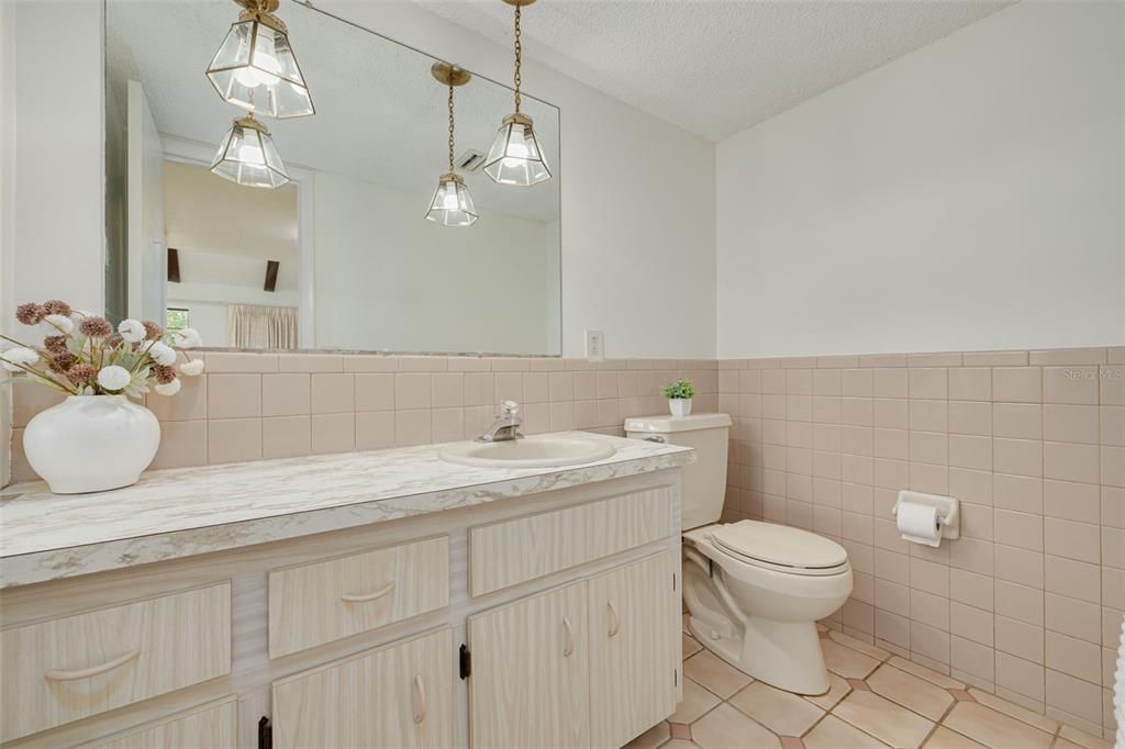 En Venta: $225,000 (2 camas, 2 baños, 1670 Pies cuadrados)