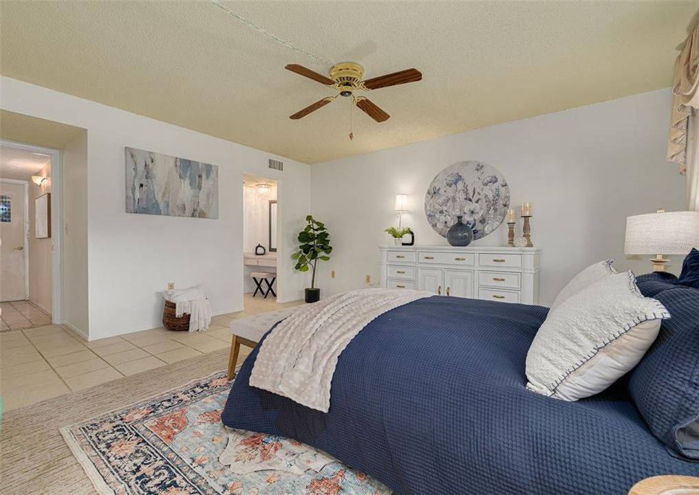 En Venta: $225,000 (2 camas, 2 baños, 1670 Pies cuadrados)