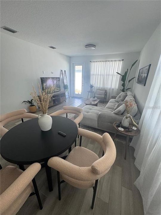 В аренду: $2,500 (3 спален, 2 ванн, 1626 Квадратных фут)