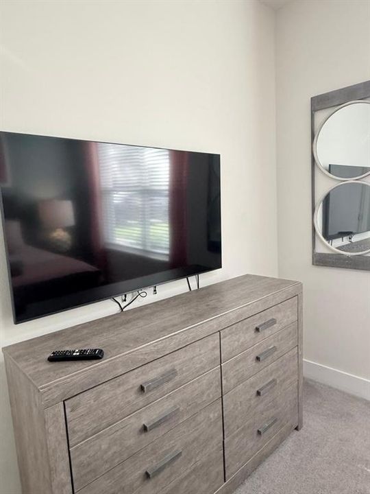 En Renta: $2,650 (4 camas, 3 baños, 1888 Pies cuadrados)