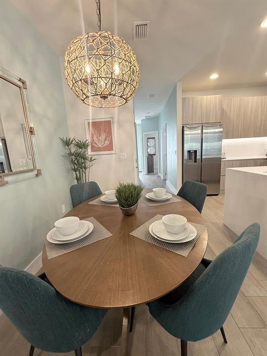 En Renta: $2,650 (4 camas, 3 baños, 1888 Pies cuadrados)