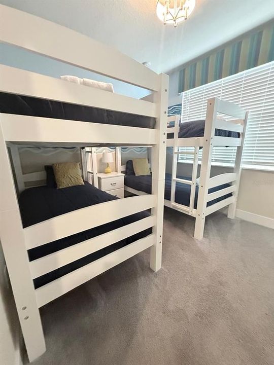 En Renta: $2,650 (4 camas, 3 baños, 1888 Pies cuadrados)