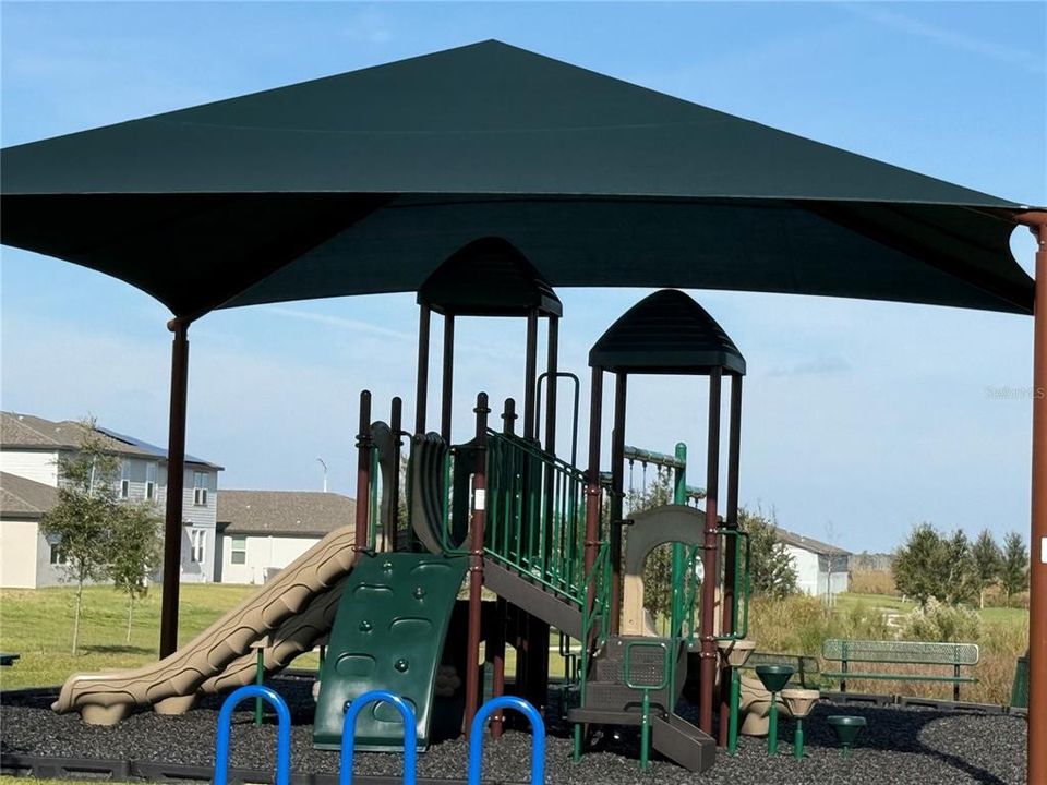 待售: $320,000 (3 贝兹, 2 浴室, 2164 平方英尺)