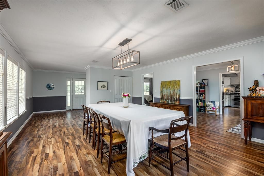 На продажу: $280,000 (3 спален, 2 ванн, 2176 Квадратных фут)