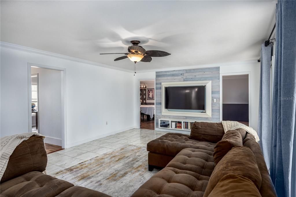 На продажу: $280,000 (3 спален, 2 ванн, 2176 Квадратных фут)