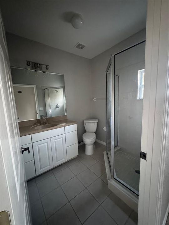 En Venta: $160,000 (3 camas, 3 baños, 1633 Pies cuadrados)