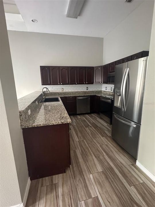 En Venta: $160,000 (3 camas, 3 baños, 1633 Pies cuadrados)