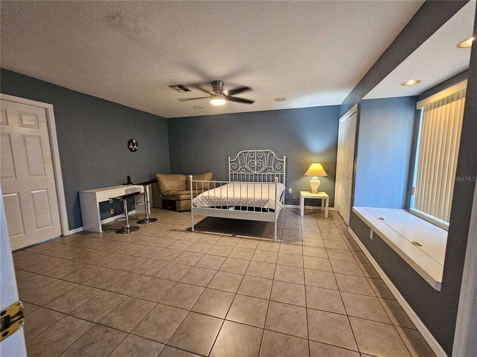 В аренду: $4,500 (4 спален, 2 ванн, 2861 Квадратных фут)