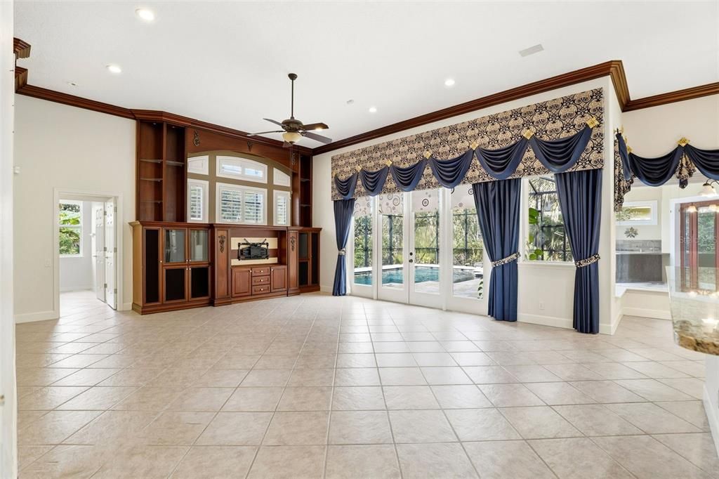 En Venta: $1,250,000 (4 camas, 5 baños, 3736 Pies cuadrados)