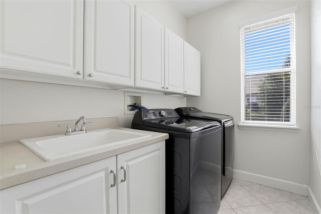 En Venta: $1,250,000 (4 camas, 5 baños, 3736 Pies cuadrados)