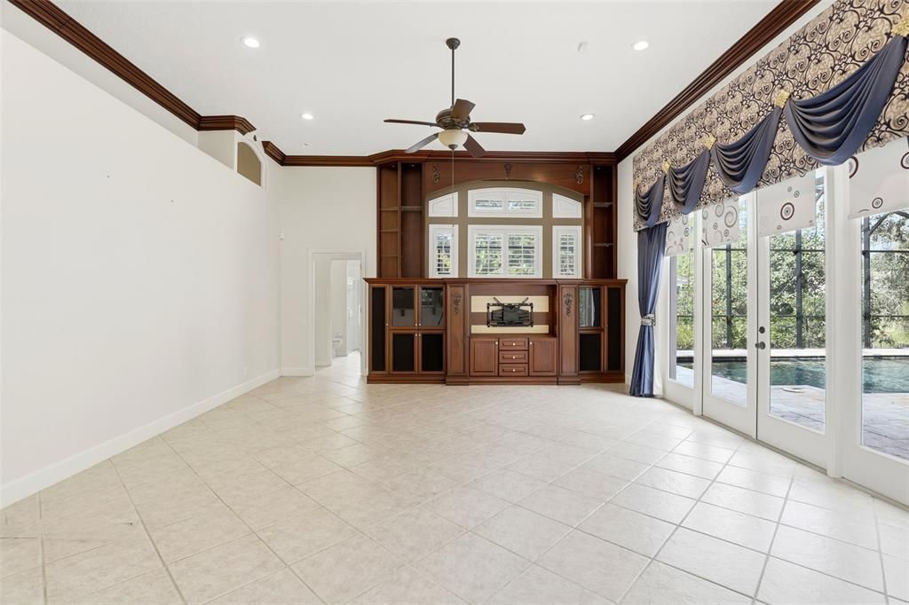 En Venta: $1,250,000 (4 camas, 5 baños, 3736 Pies cuadrados)