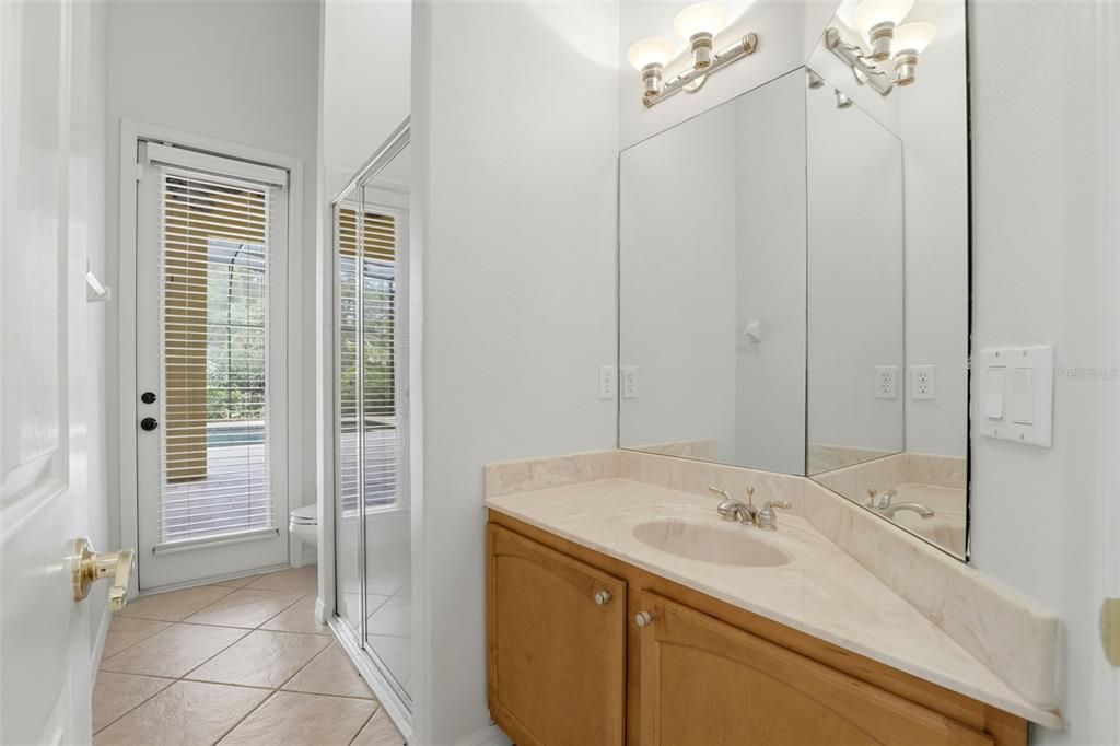 En Venta: $1,250,000 (4 camas, 5 baños, 3736 Pies cuadrados)