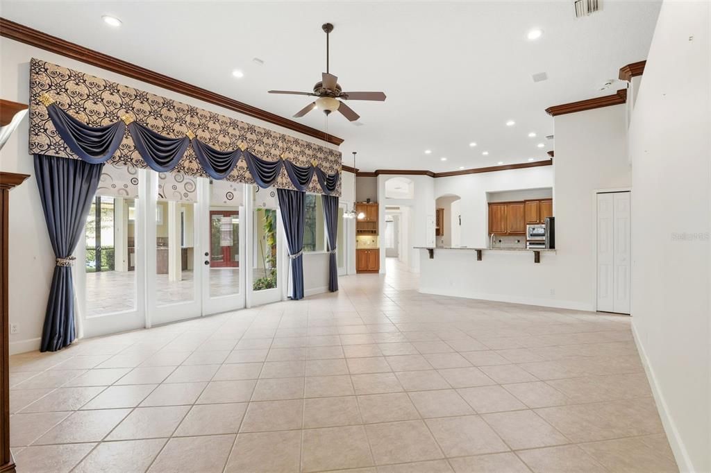 En Venta: $1,250,000 (4 camas, 5 baños, 3736 Pies cuadrados)