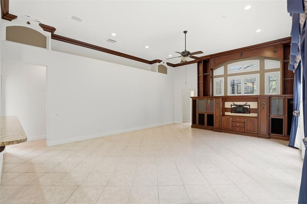 En Venta: $1,250,000 (4 camas, 5 baños, 3736 Pies cuadrados)