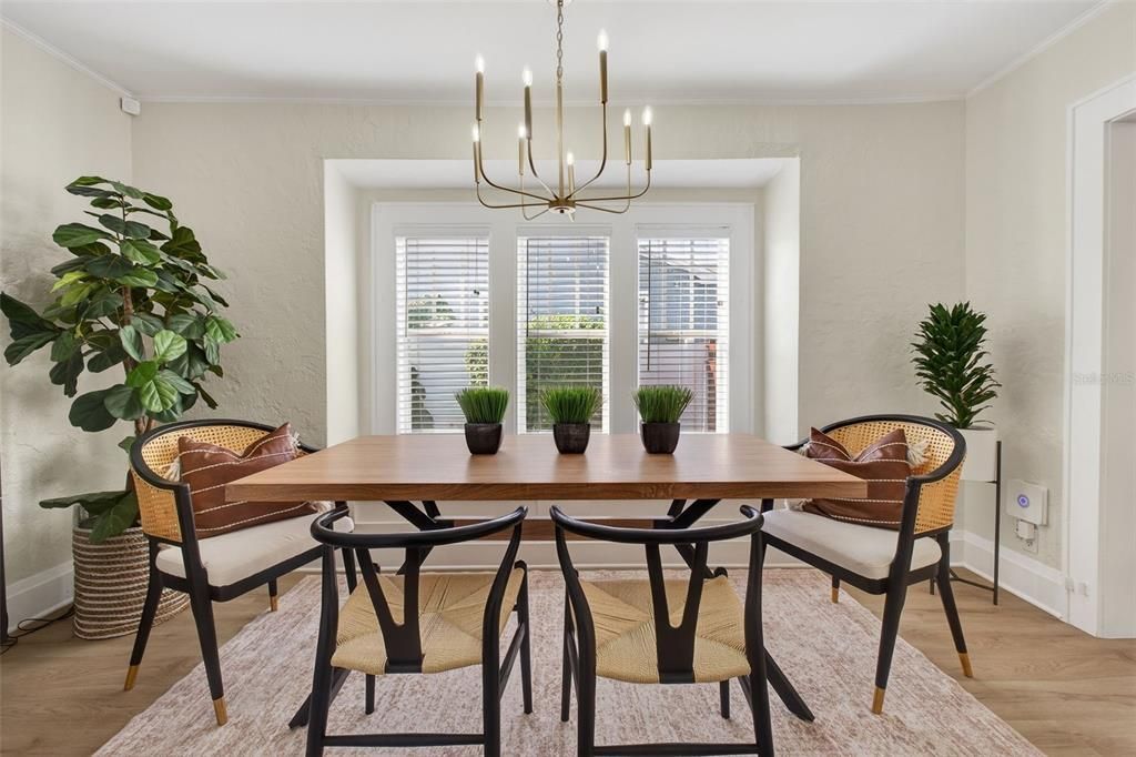 For Sale: $429,000 (2 beds, 1 baths, 1048 Square Feet)