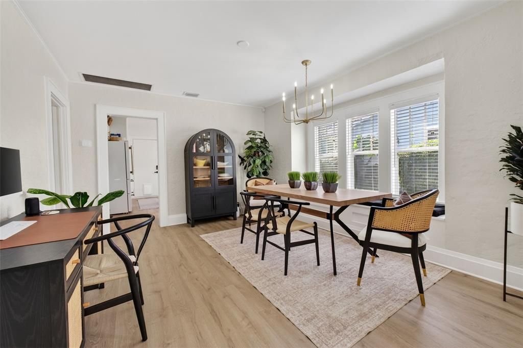 For Sale: $429,000 (2 beds, 1 baths, 1048 Square Feet)