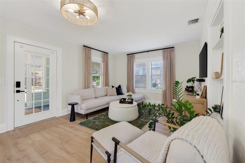 For Sale: $429,000 (2 beds, 1 baths, 1048 Square Feet)