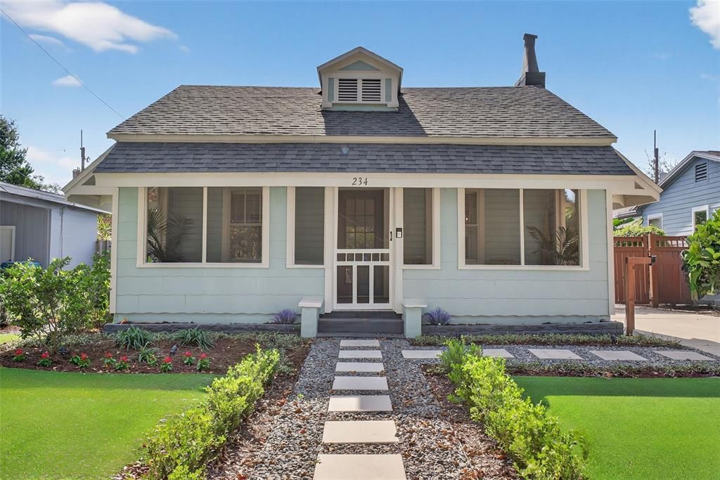 For Sale: $429,000 (2 beds, 1 baths, 1048 Square Feet)