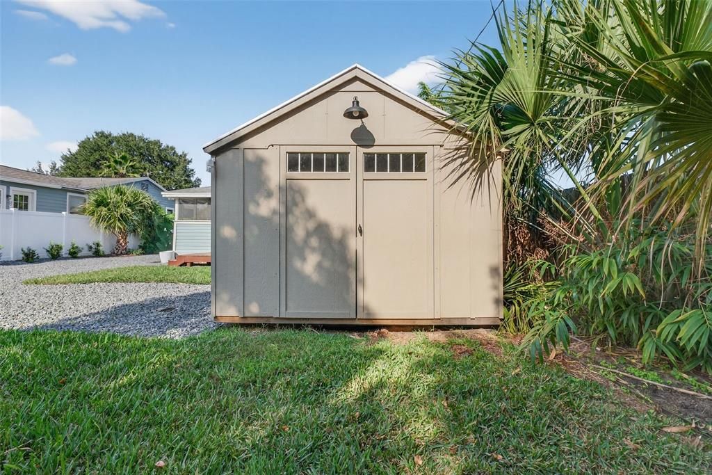 For Sale: $429,000 (2 beds, 1 baths, 1048 Square Feet)