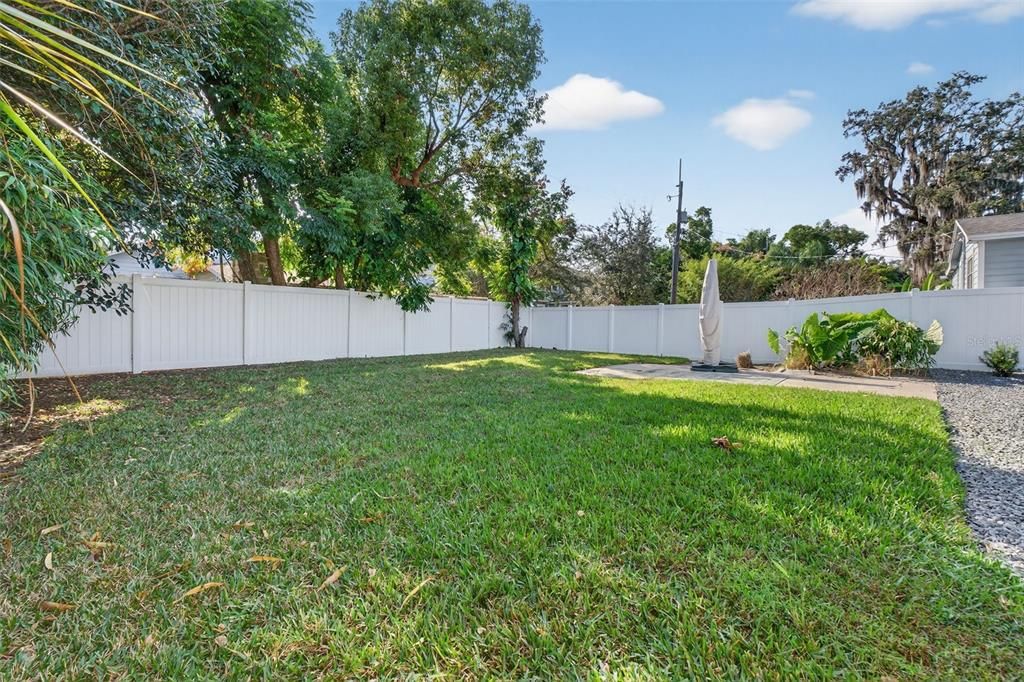 For Sale: $429,000 (2 beds, 1 baths, 1048 Square Feet)