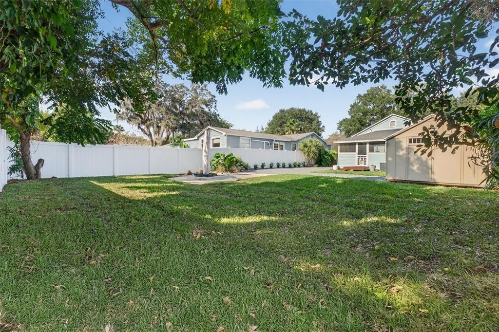 For Sale: $429,000 (2 beds, 1 baths, 1048 Square Feet)