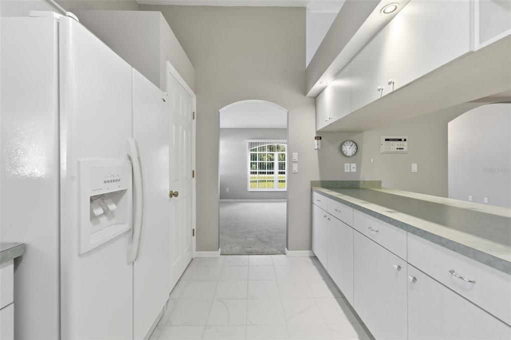 For Sale: $349,900 (3 beds, 2 baths, 1640 Square Feet)