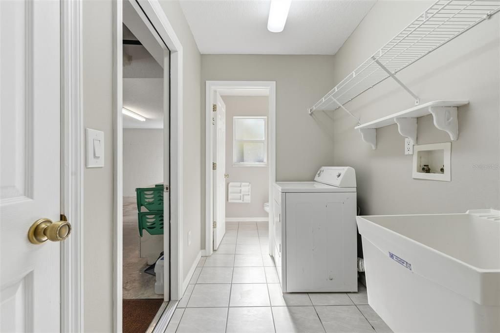 For Sale: $349,900 (3 beds, 2 baths, 1640 Square Feet)