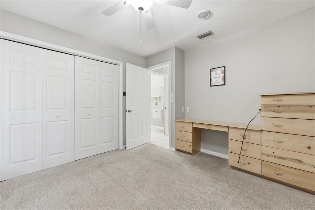 For Sale: $349,900 (3 beds, 2 baths, 1640 Square Feet)