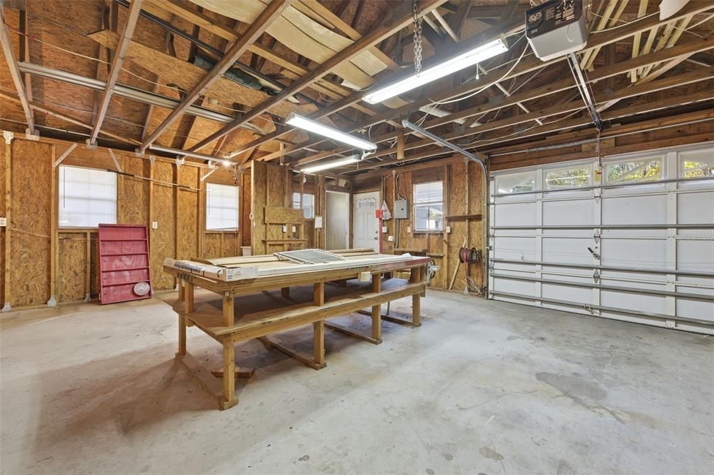 For Sale: $349,900 (3 beds, 2 baths, 1640 Square Feet)