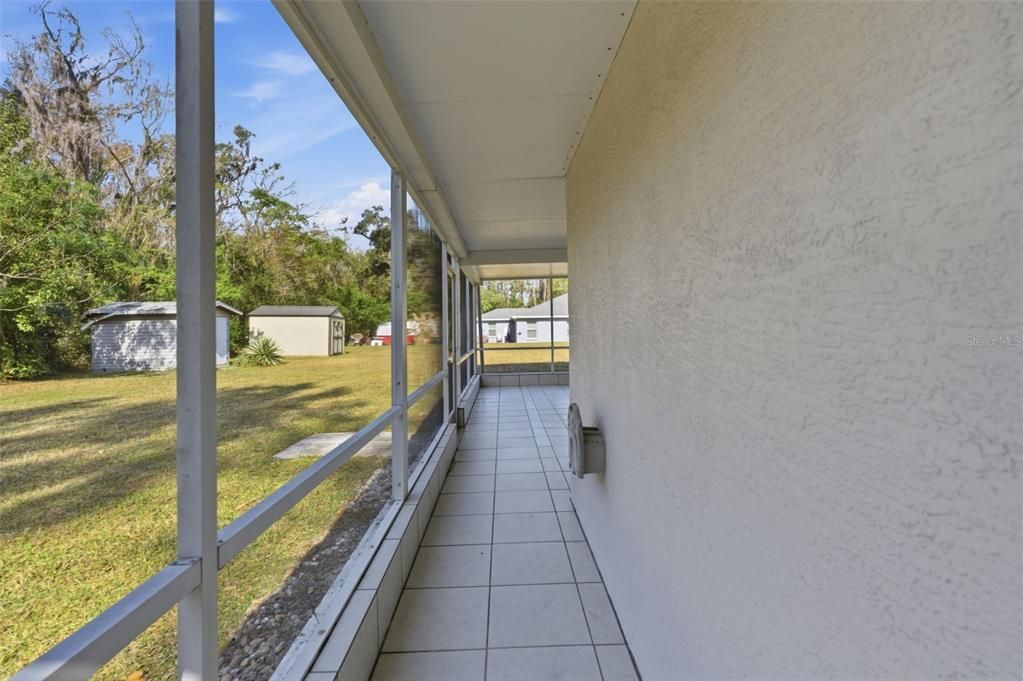 For Sale: $349,900 (3 beds, 2 baths, 1640 Square Feet)