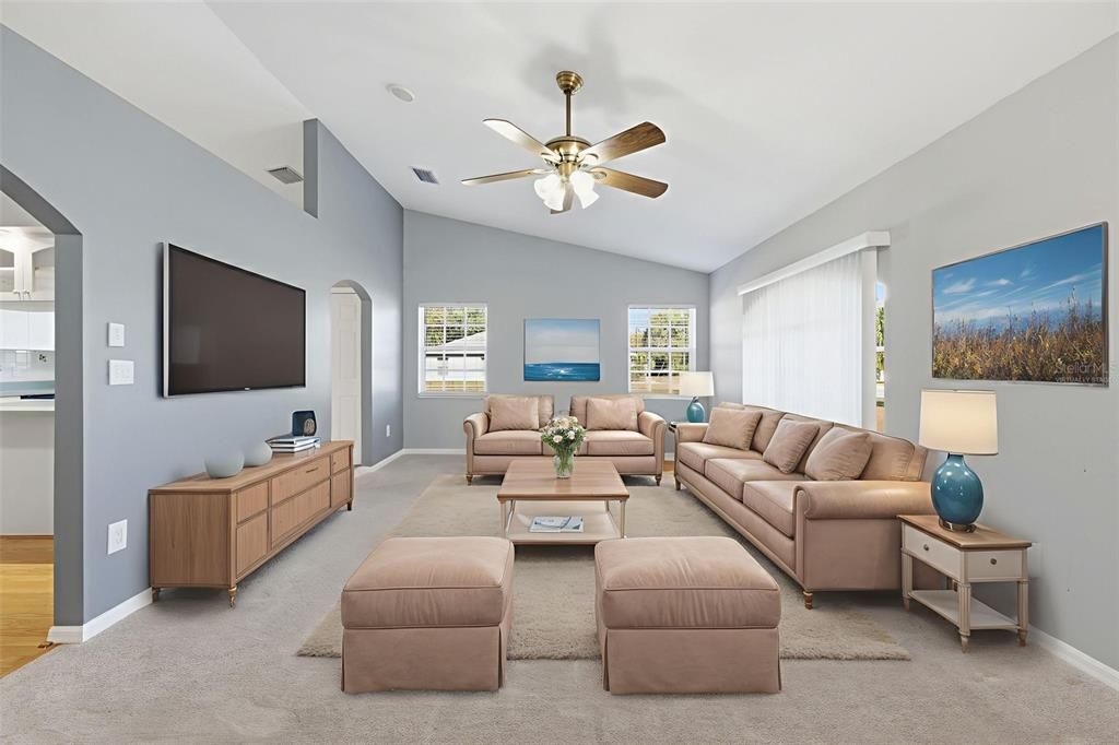 For Sale: $349,900 (3 beds, 2 baths, 1640 Square Feet)