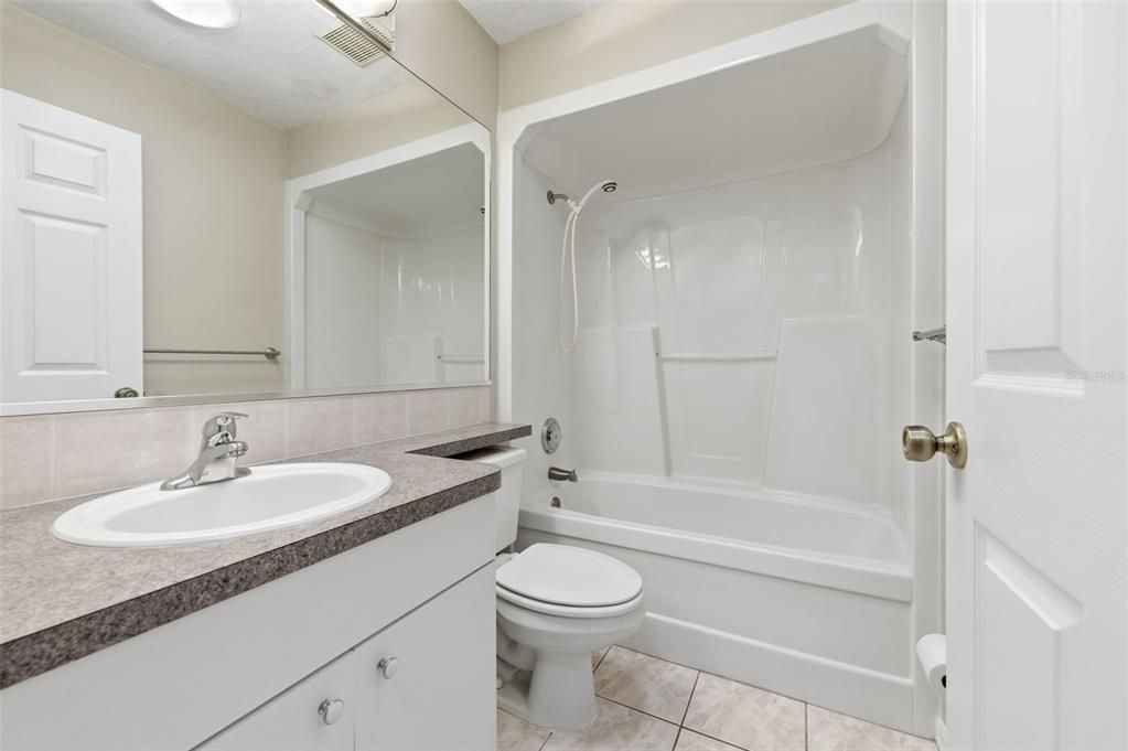 For Sale: $349,900 (3 beds, 2 baths, 1640 Square Feet)