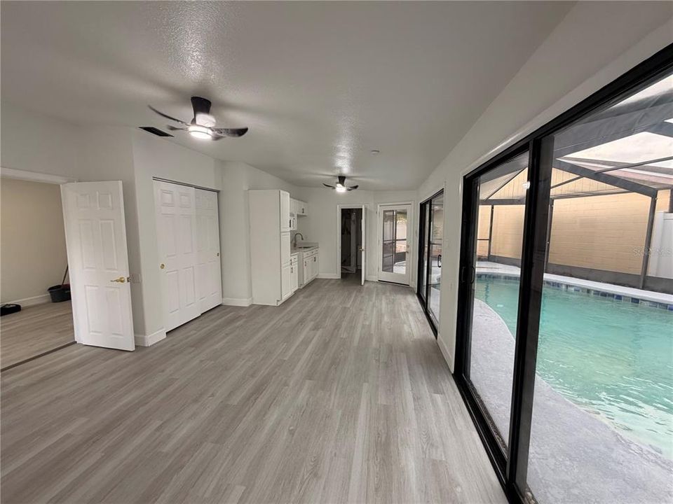 En Venta: $498,500 (5 camas, 3 baños, 2054 Pies cuadrados)