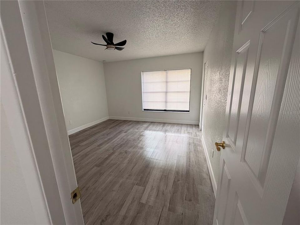 En Venta: $498,500 (5 camas, 3 baños, 2054 Pies cuadrados)