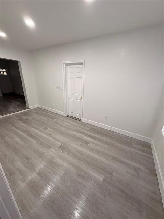 En Venta: $498,500 (5 camas, 3 baños, 2054 Pies cuadrados)