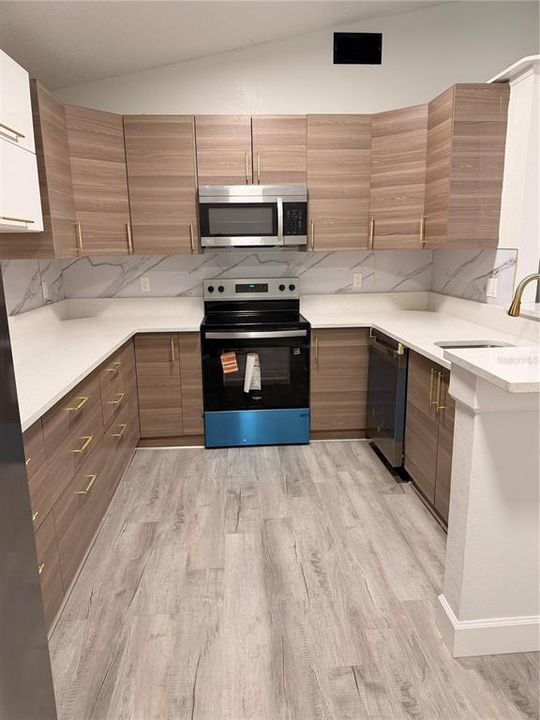 En Venta: $498,500 (5 camas, 3 baños, 2054 Pies cuadrados)