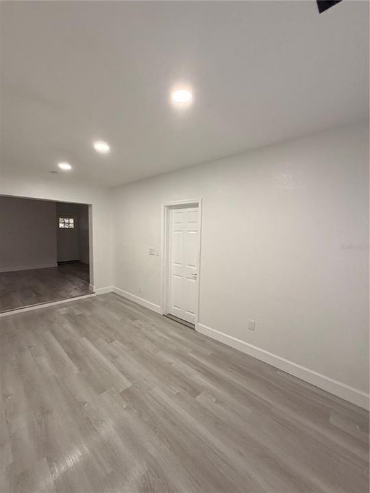 En Venta: $498,500 (5 camas, 3 baños, 2054 Pies cuadrados)