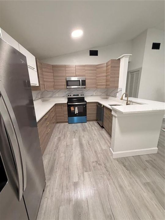 En Venta: $498,500 (5 camas, 3 baños, 2054 Pies cuadrados)