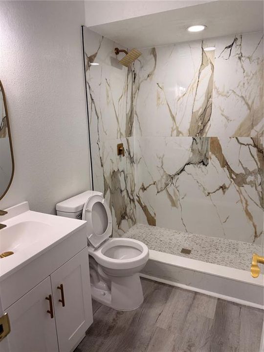 En Venta: $498,500 (5 camas, 3 baños, 2054 Pies cuadrados)