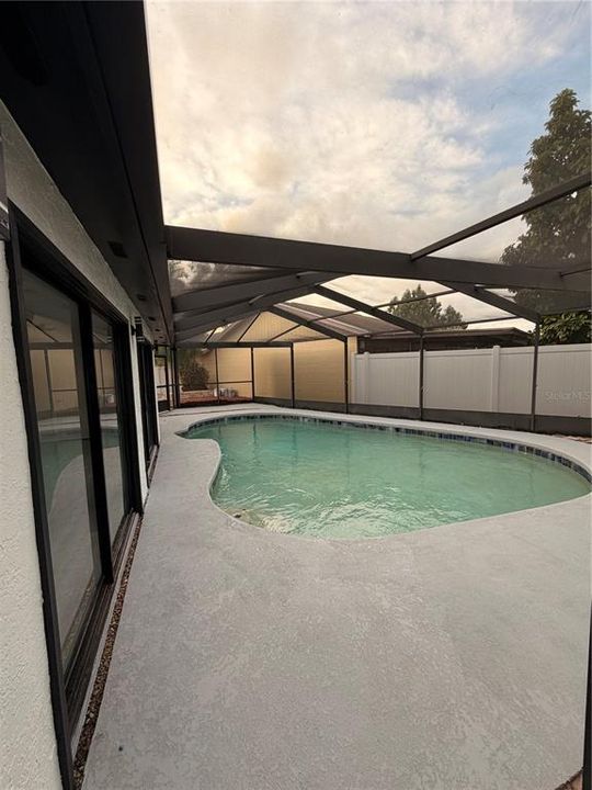 En Venta: $498,500 (5 camas, 3 baños, 2054 Pies cuadrados)