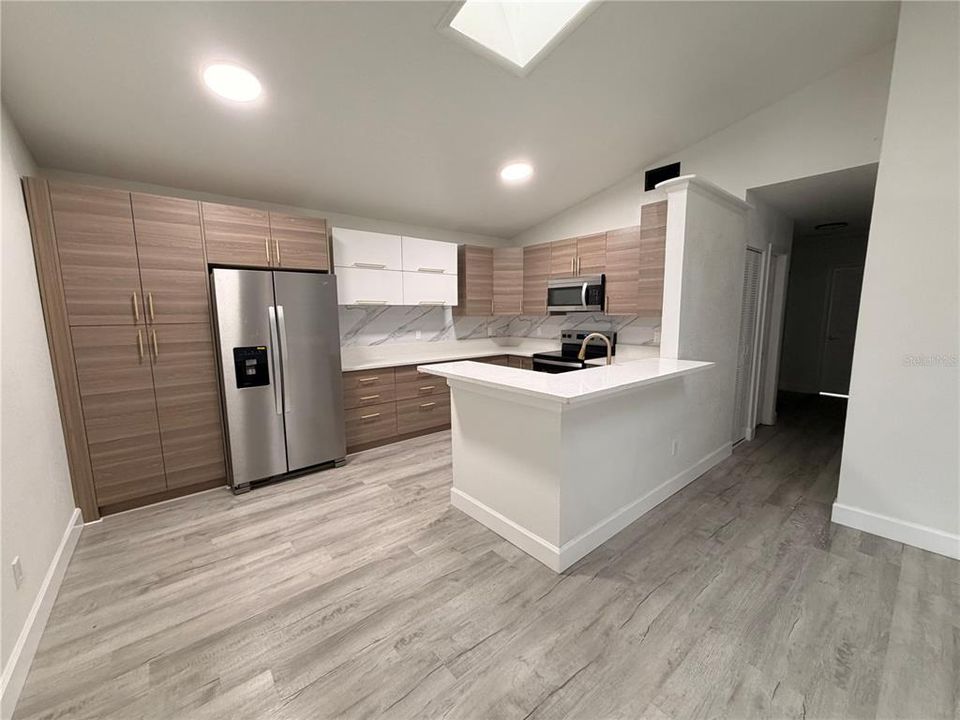 En Venta: $498,500 (5 camas, 3 baños, 2054 Pies cuadrados)