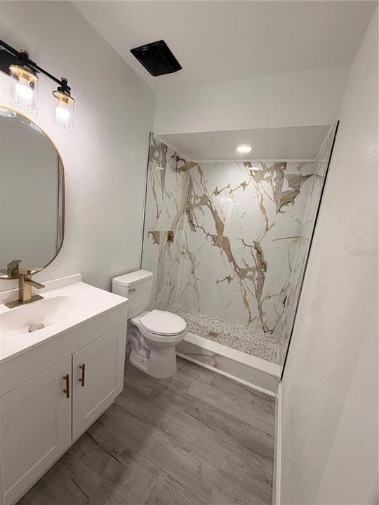 En Venta: $498,500 (5 camas, 3 baños, 2054 Pies cuadrados)