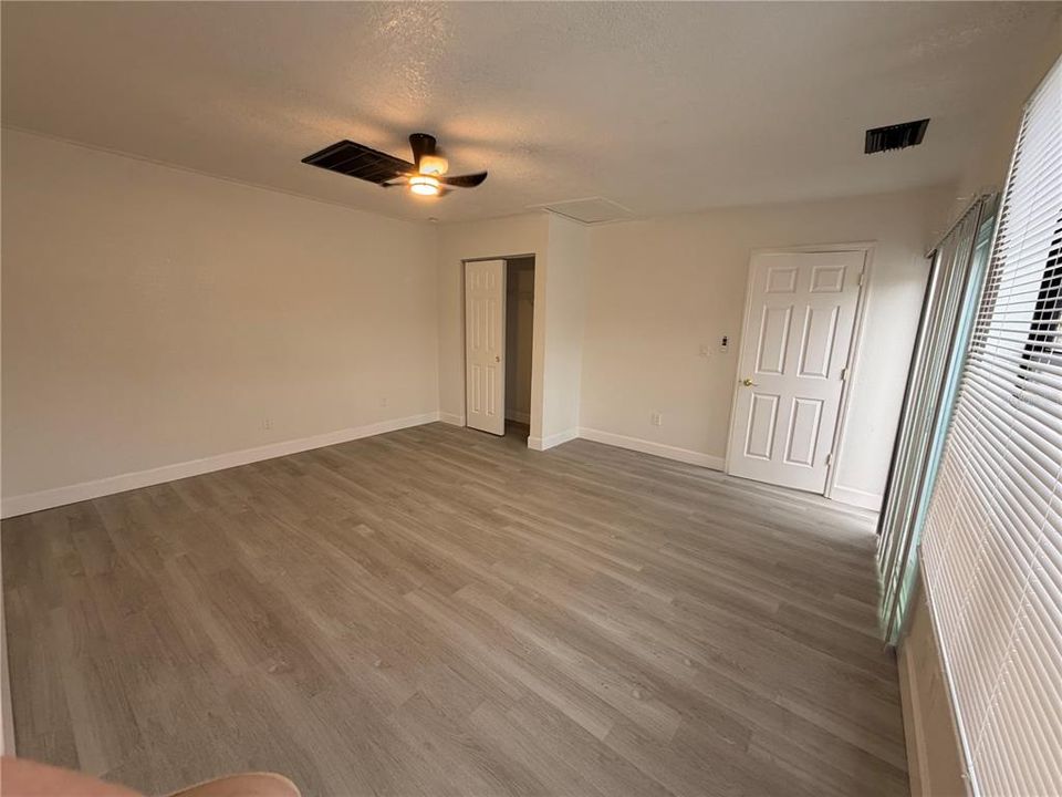 En Venta: $498,500 (5 camas, 3 baños, 2054 Pies cuadrados)