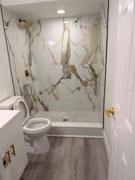 En Venta: $498,500 (5 camas, 3 baños, 2054 Pies cuadrados)