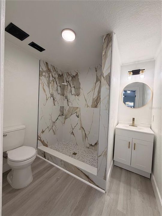 En Venta: $498,500 (5 camas, 3 baños, 2054 Pies cuadrados)