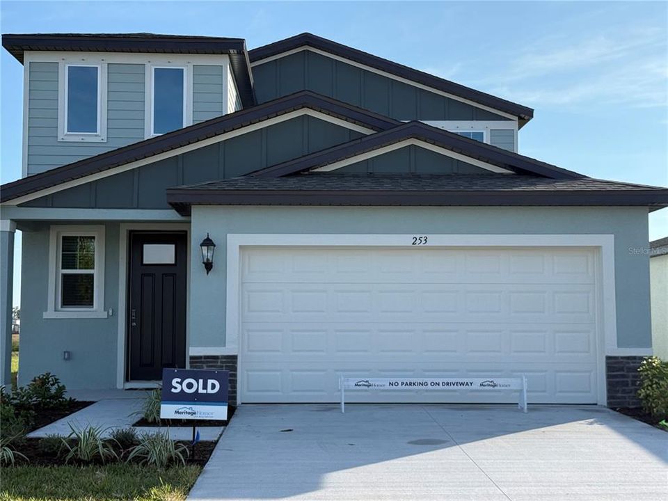 Recently Sold: $407,500 (4 beds, 2 baths, 2168 Square Feet)